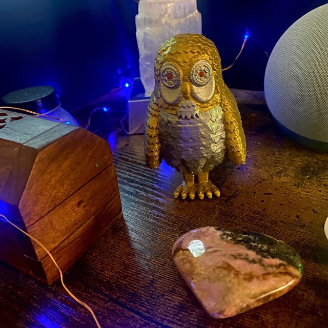 Get Your Own Life-Size CLASH OF THE TITANS Bubo the Owl Figure - Nerdist