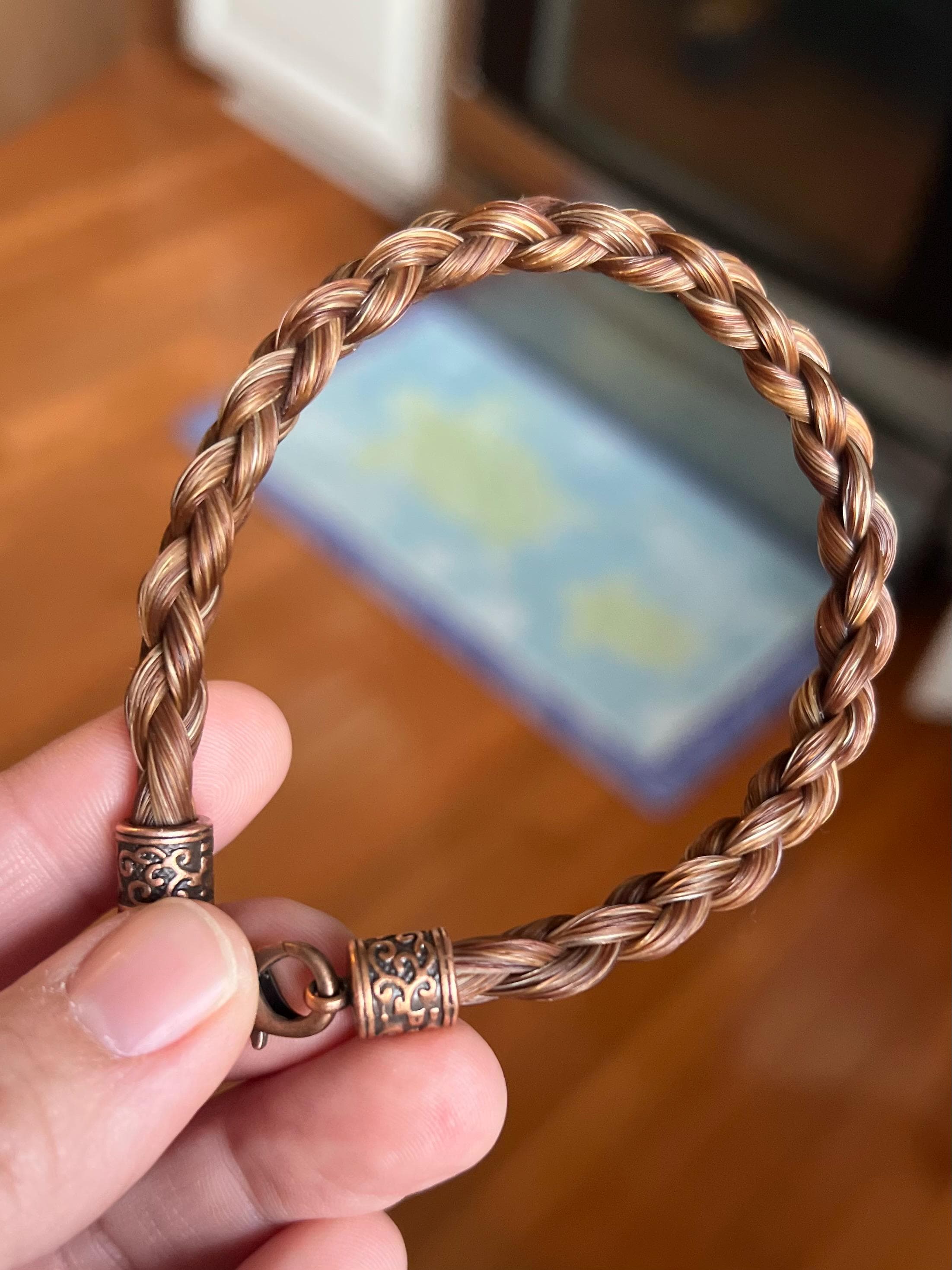 Individuelles Geschenkset aus Armband und Halskette aus Pferdehaar, geflochten von Equine Keepsakes