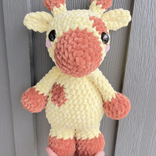 キリンのかぎ針編みパターン：あみぐるみおもちゃ（PDFパターン