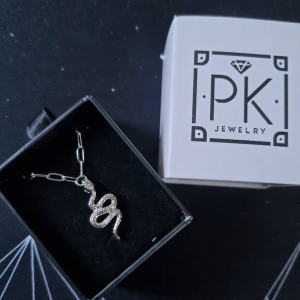 Trendy Snake Design Minimal Necklace