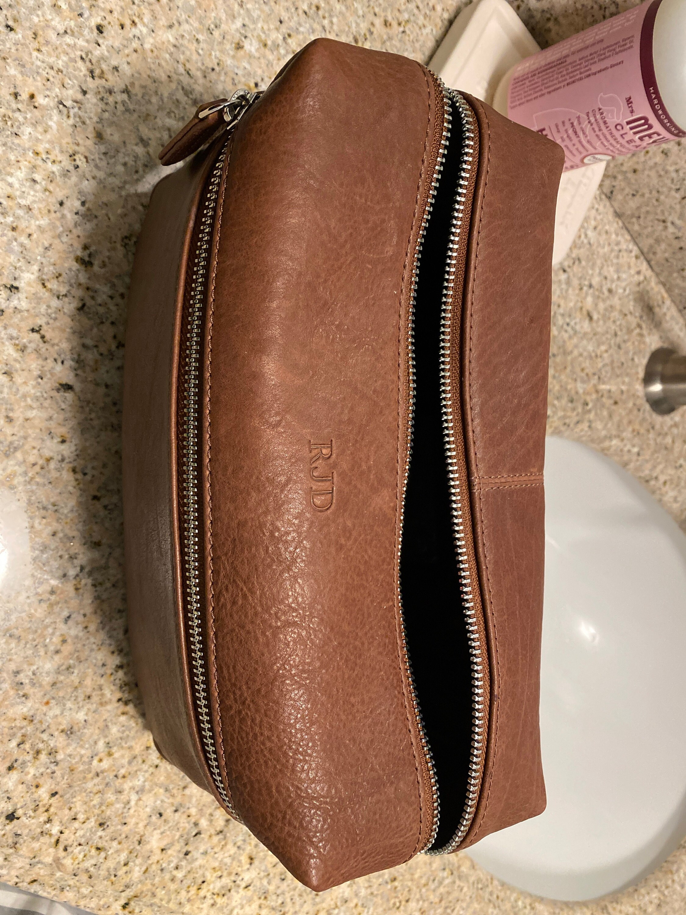 Personalized leather toiletry bag - Dopp kit - Christmas - Anniversary gift for him - For husband - Leather travel bag - For dad - boyfriend