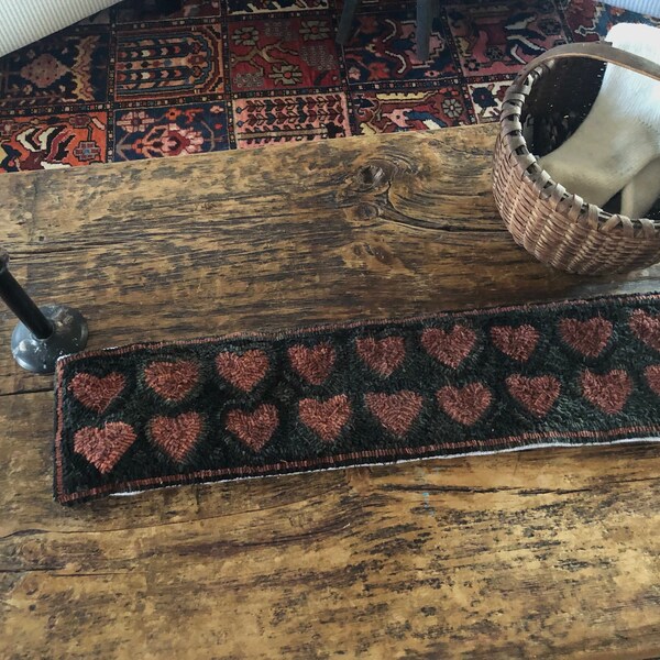 Rug Hooking PATTERN on Linen ~ Valentine Heart Table Runner ~ - Etsy