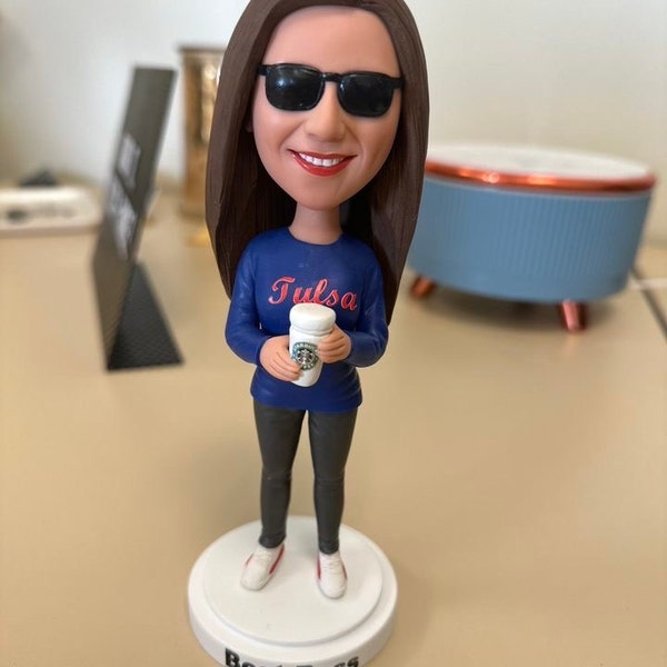 Make Your Own Bobblehead - Custom Photo Figurine Creator main image 0