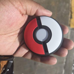 カスタムペイントされたPokemon GO Plus Plus+ +グレート/ウルトラ