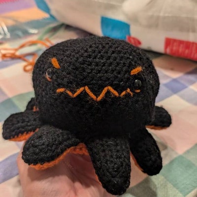 PATTERN: Crochet Reversible Octopus Pattern - Etsy