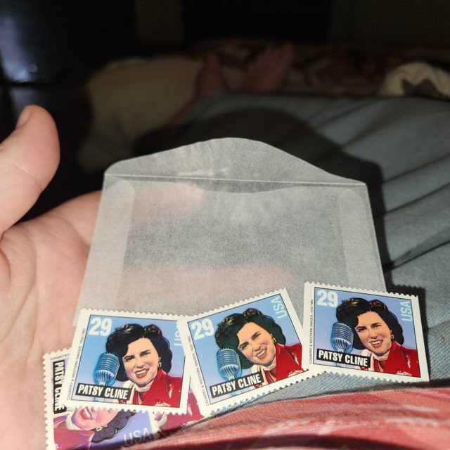 Five 5 vintage unused postage stamps - American flag 4c // 4 cent stamps //  Face value 0.20
