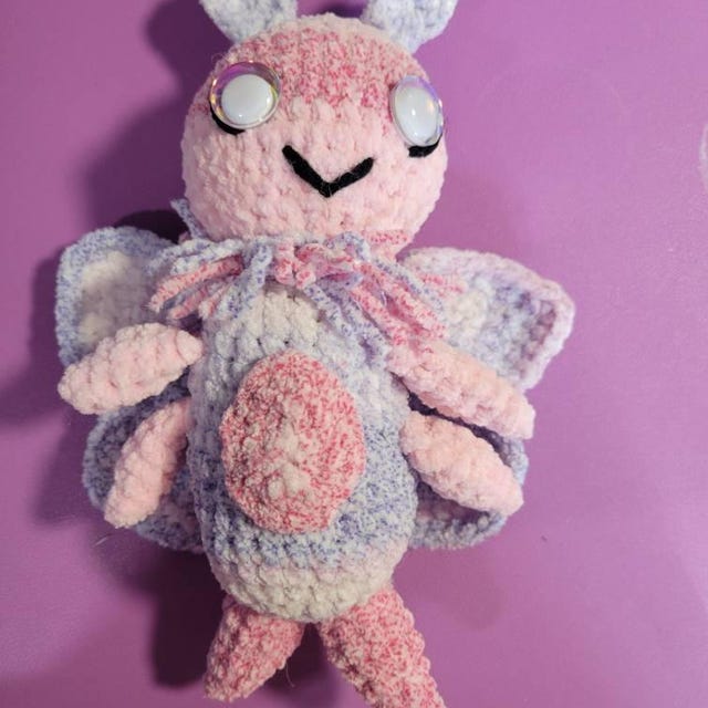 Lemon Yarn Creations | CROCHET PATTERN Rosy Maple Moth | Amigurumi