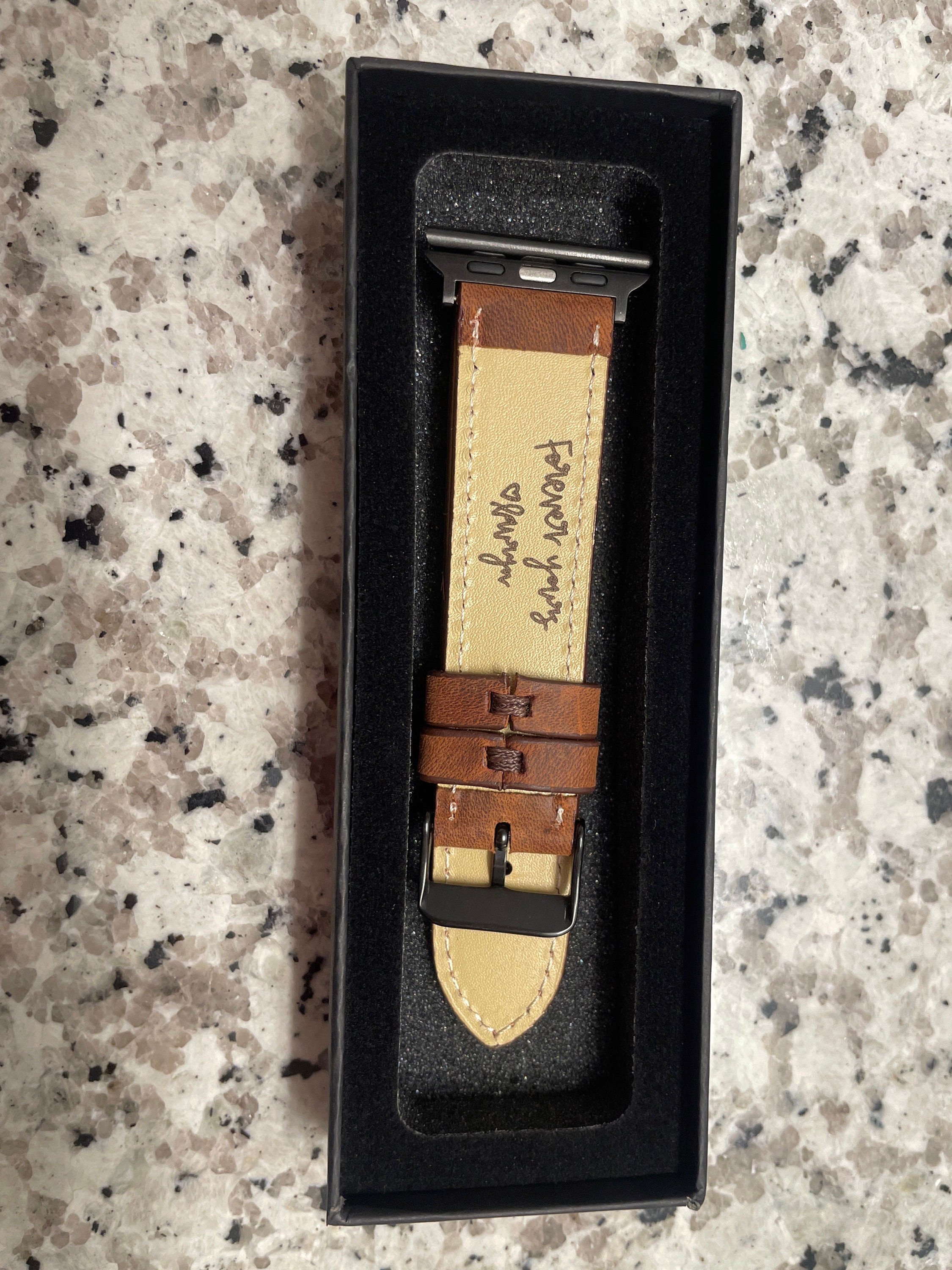 Vatertagsgeschenk vom Sohn, Apple Leder Uhrenband, personalisiert, Ihre Handschrift eingraviert, Geschenk für Ehemann, Jubiläumsgeschenk, Geschenk für Ihn