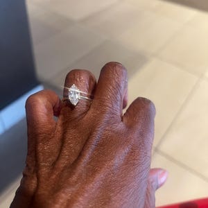 Anillo De Compromiso Dazzlingrock Con Diamante Marqués Y Redondo De 0.33 Quilates - Plata De Ley, Incluye Caja De Regalo