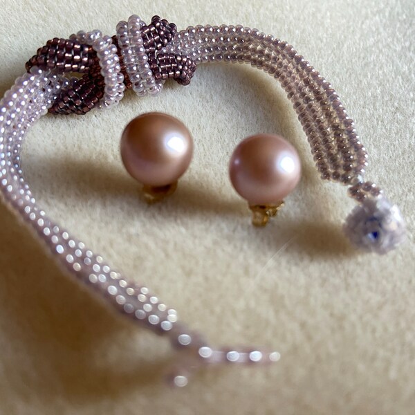 Tahiti Necklace main image 1