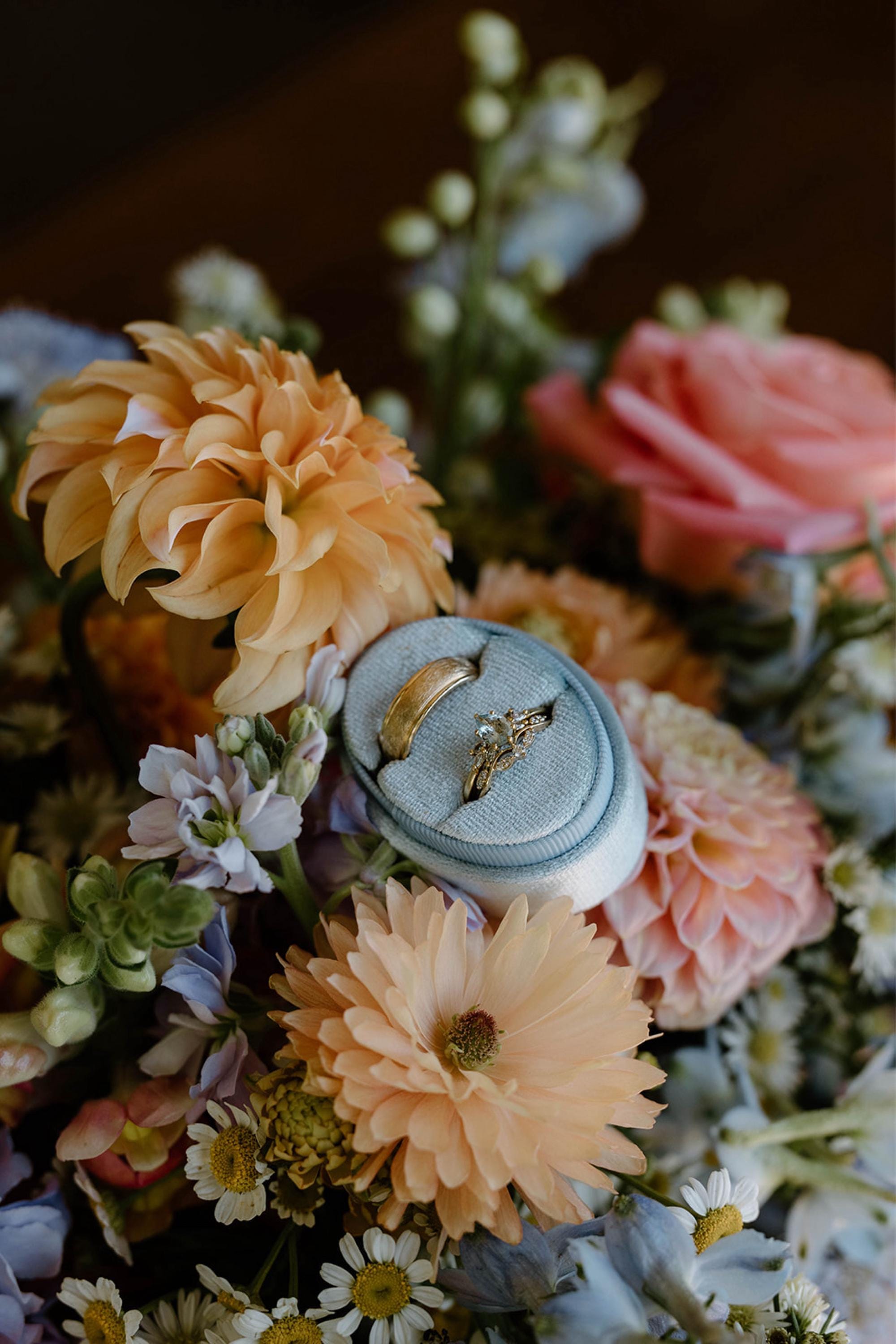 3 Slot Ring Box Wedding Velvet, 3 slot Custom Wedding Ring Box, Engagement, White, Triple Slot, Modern Ring Box, Custom Box Oval Triple