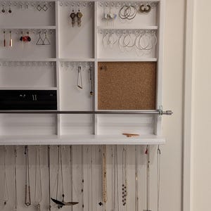 Portagioie Da Parete A Forma Di Nuvole - Organizzatore Orecchini Con 10 Ganci Per Bracciali E Collane