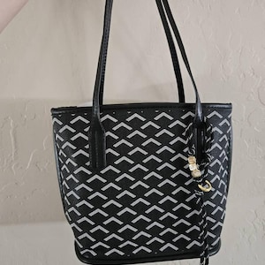 Tatiana added a photo of their purchase