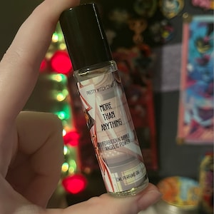 Kaylee added a photo of their purchase