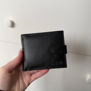 Lam Hub Fong Portafoglio Uomo Personalizzato Portafoglio con Iniziali Incise e Foto Regali personalizzati per uomo Natale Compleanno Festa del Papà