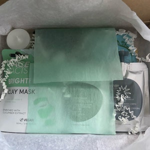 Jade added a photo of their purchase