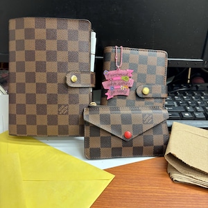 DeeDee added a photo of their purchase