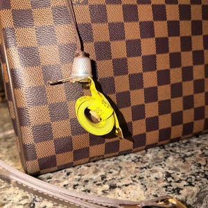 Frida added a photo of their purchase
