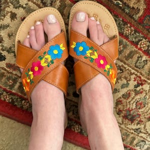 Mexican Leather Huarache Sandal Embroidered Flowers, Mexican