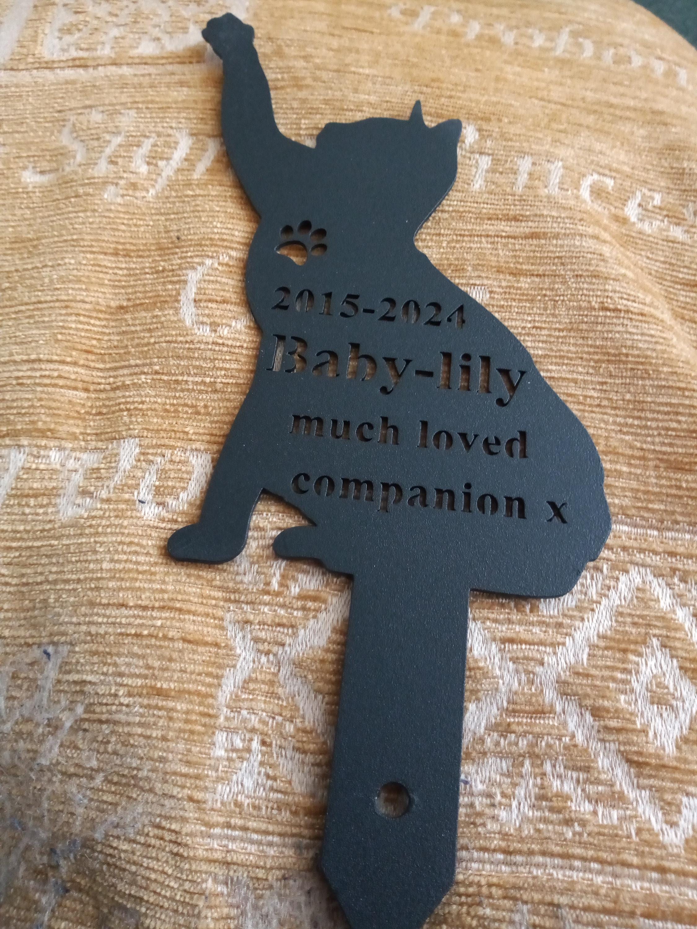 Custom Cat Memorial Stake Personalized Cat Memorial Plaque with Stake Cat Grave Marker Cat Memorial Gift Metal Garden Stake Cat Burial Stake