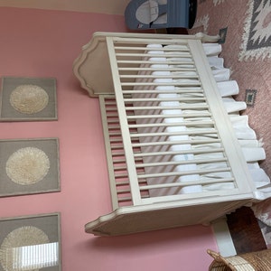 Crib Bedding Set-Scallop Edge Polka Dots White