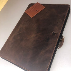 Mohamed added a photo of their purchase
