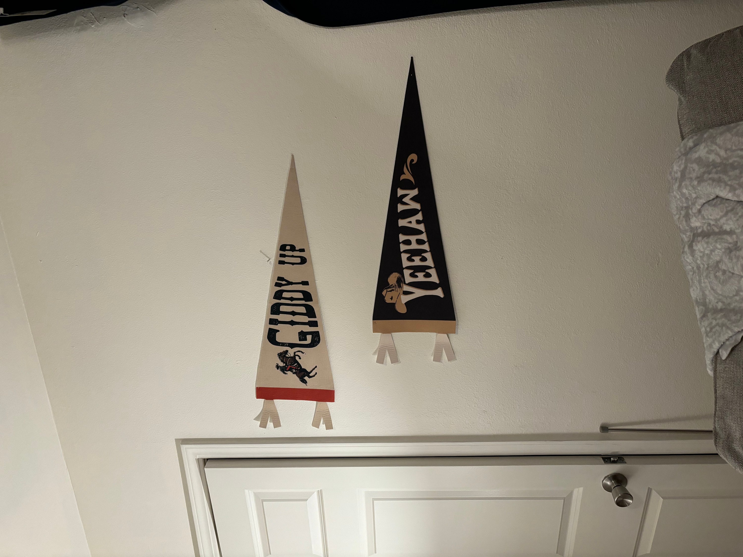 Giddy Up Felt Pennant | Vintage Wild West Cowboy Banner, Inspirational Kids Room Decor, Western Nursery Wall Art, Rustic Home Accent Gift.