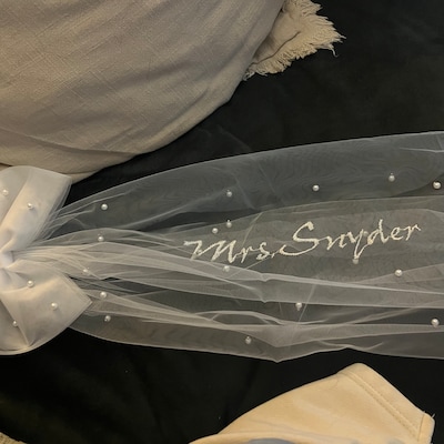 Black Gothic Short Bridal Veil With Lace