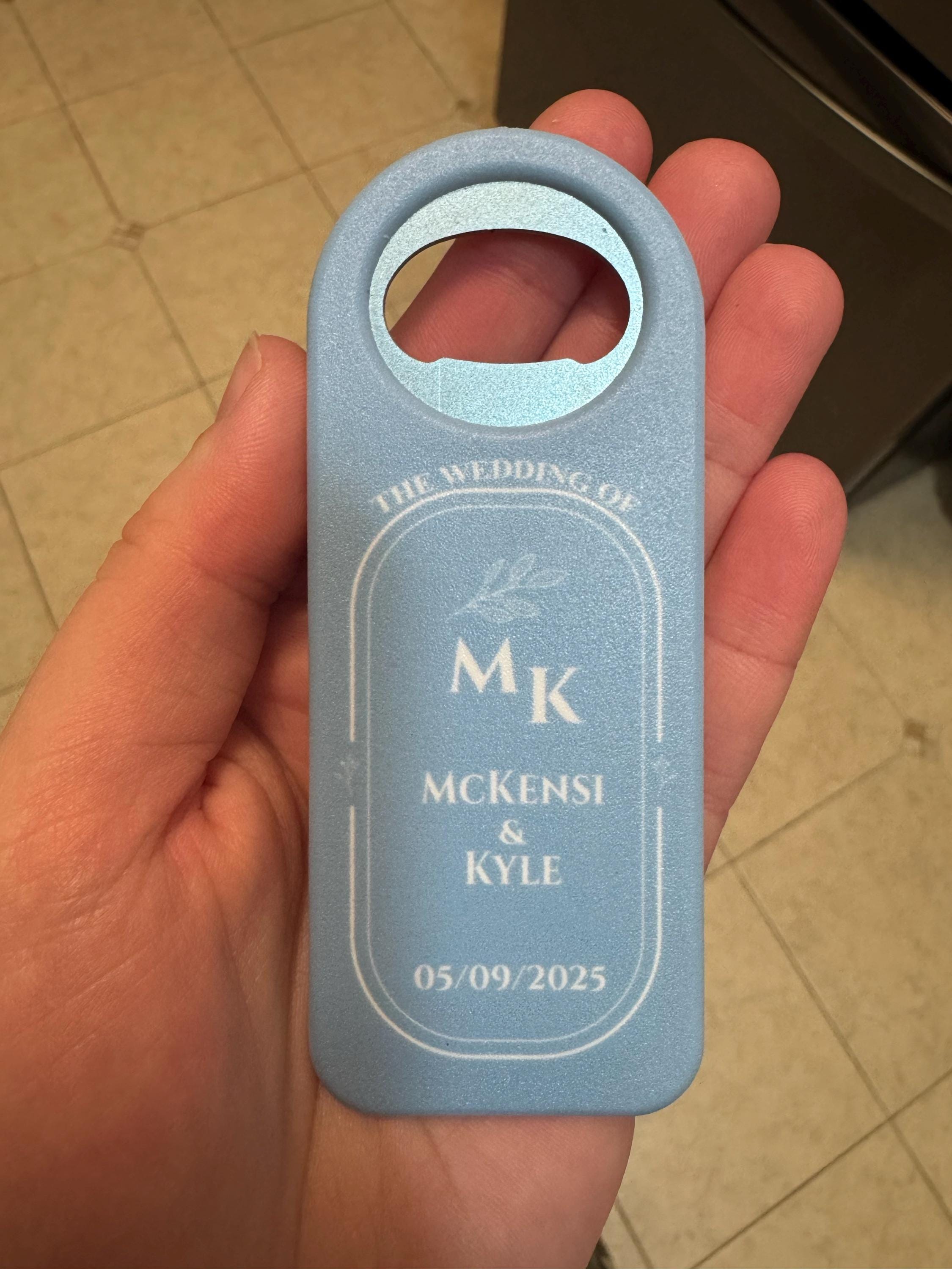 Magnet für Hochzeitsgeschenke, personalisierte Magnete aus Holz, Hochzeitsgeschenke, magnetischer Flaschenöffner, individueller Flaschenöffner, Hochzeitsgeschenk