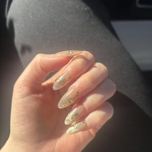 Taylor added a photo of their purchase