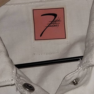 Kit added a photo of their purchase