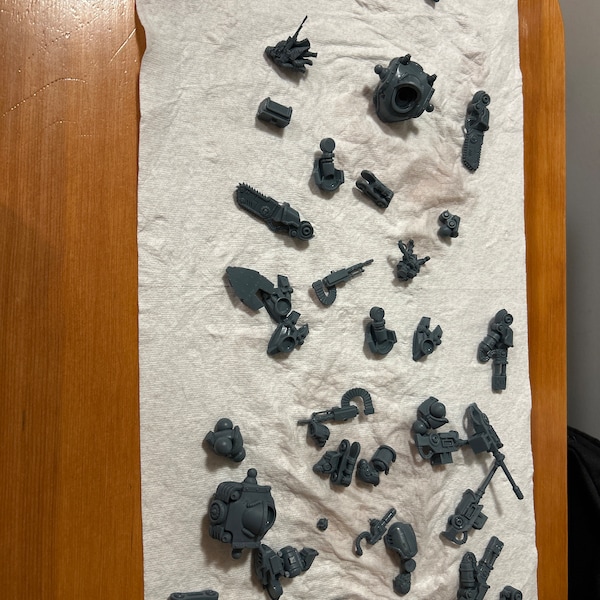 Scavenger Bracers | Station Forge | RESIN | Imperial Knight Walkers ...