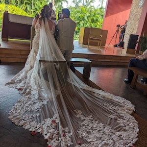 Roselee added a photo of their purchase