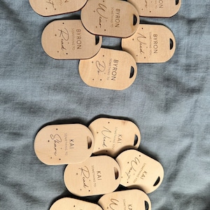 Personalised something to wooden tag / gift tags / Christmas tag / Want Need Read Wear Share / Reusable wooden gift tag / Meaningful gift