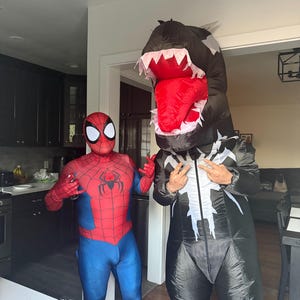 ニューデイ スパイダーマンスーツ 赤と青のコスプレ衣装 取り外し可能