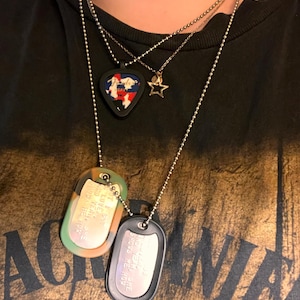 Stainless Steel US Army Dog Tag ID Set, Personalised & Embossed with Chains ,Optional Coloured Silencers and metal presentation case.