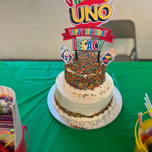 Uno reverse cake for a friend's birthday : r/Baking