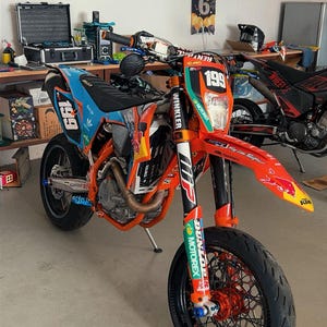 Cedric added a photo of their purchase