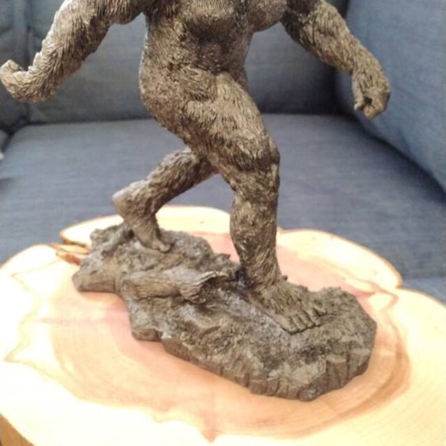 モンスター博物館展示品 #10: アラスカのビッグフット - Etsy 日本