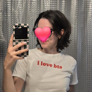Raquel added a photo of their purchase