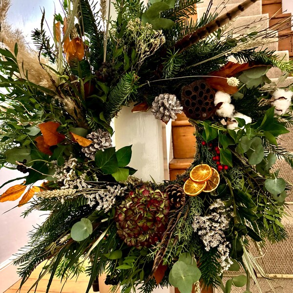 Christmas At Your Door - Wreath Kit main image 1