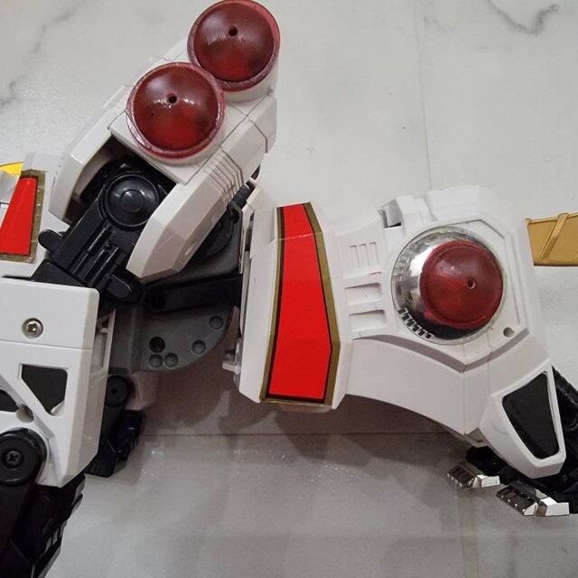 Mighty Morphin Power Rangers Deluxe White Tiger Zord 3D Printed