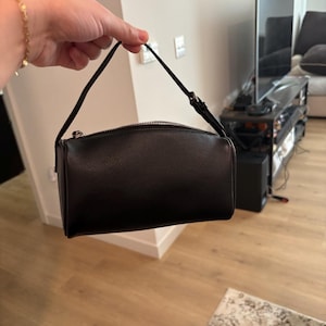 Alice added a photo of their purchase