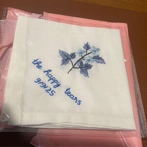 幸せな涙のために - カスタム刺繍リネンハンカチ、花嫁のための青い