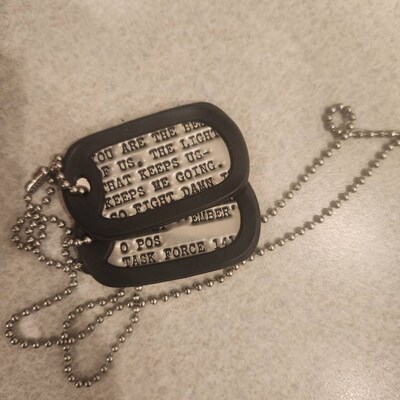 Real Debossed Military Dog Tags Dogtags Custom Personalized Made In USA - Foto 13