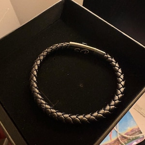 Viridiana added a photo of their purchase