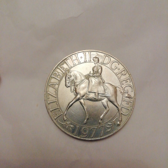 1977 Queen Elizabeth II Silver Jubilee Crown: Uncirculated English