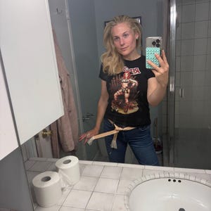 shannon added a photo of their purchase