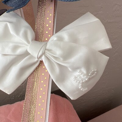 Ivory Satin Wall Bow life Size Room Decor-baby Nursery Bow - Etsy