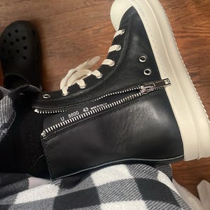 Mateo added a photo of their purchase